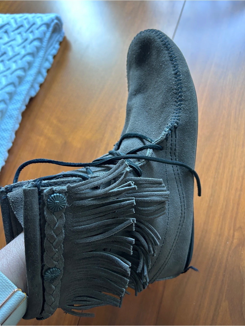Minnetonka Fringe Suede Moccasin-Style Bootie Sz 11 - Picture 7 of 10